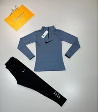 Load image into Gallery viewer, Tracksuit women