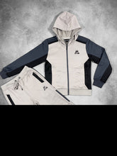 Load image into Gallery viewer, Tracksuit boy