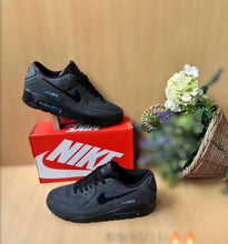 Load image into Gallery viewer, Shoes