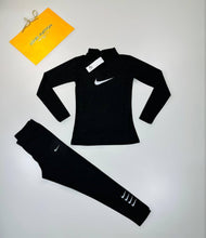 Load image into Gallery viewer, Tracksuit women