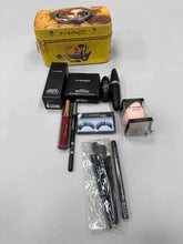 Load image into Gallery viewer, Makeup