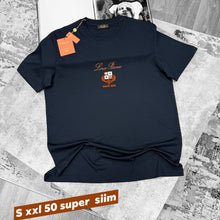 Load image into Gallery viewer, Tshirt