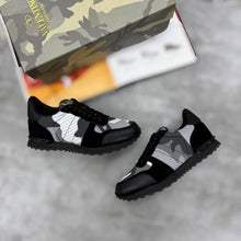 Load image into Gallery viewer, Shoes