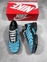 Load image into Gallery viewer, Shoes