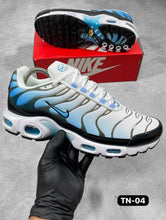 Load image into Gallery viewer, Shoes