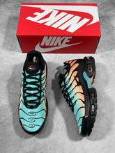 Load image into Gallery viewer, Shoes