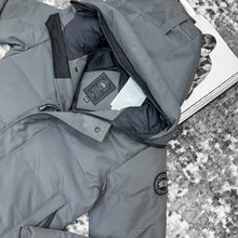 Load image into Gallery viewer, Jacket