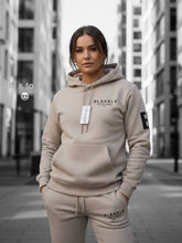 Load image into Gallery viewer, Tracksuit women