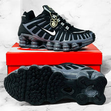 Load image into Gallery viewer, Shoes