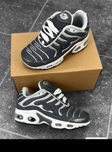 Load image into Gallery viewer, Shoes boy