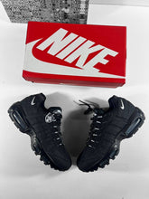Load image into Gallery viewer, shoes