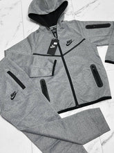Load image into Gallery viewer, Tracksuit boy