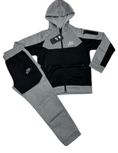 Load image into Gallery viewer, Tracksuit boy