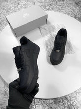 Load image into Gallery viewer, Shoes