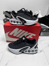 Load image into Gallery viewer, Shoes