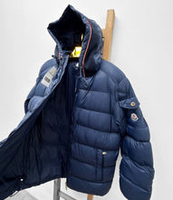 Load image into Gallery viewer, Jacket