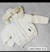 Load image into Gallery viewer, Jacket women