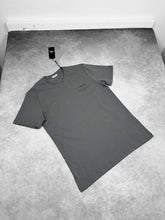 Load image into Gallery viewer, Tshirt