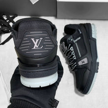 Load image into Gallery viewer, Shoes