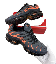 Load image into Gallery viewer, Shoes