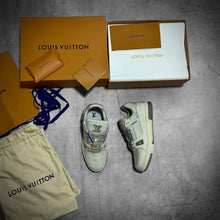 Load image into Gallery viewer, Shoes