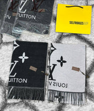 Load image into Gallery viewer, Scarf