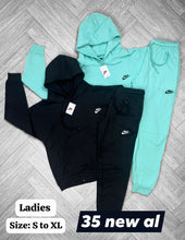 Load image into Gallery viewer, Tracksuit women