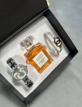 Load image into Gallery viewer, Perfume