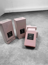 Load image into Gallery viewer, Perfume