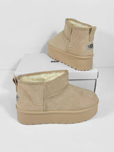 Load image into Gallery viewer, Shoes