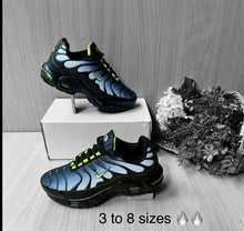 Load image into Gallery viewer, Shoes
