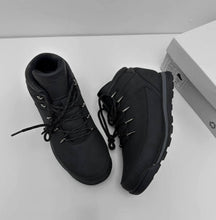 Load image into Gallery viewer, Shoes men