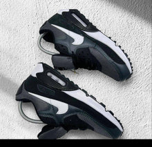 Load image into Gallery viewer, Shoes