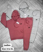 Load image into Gallery viewer, Tracksuit women