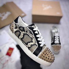 Load image into Gallery viewer, Shoes