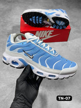 Load image into Gallery viewer, Shoes
