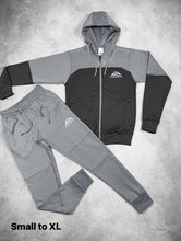 Load image into Gallery viewer, Tracksuit men