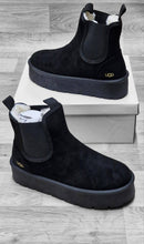 Load image into Gallery viewer, Shoes