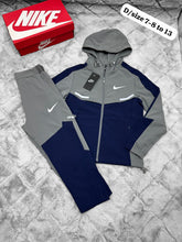 Load image into Gallery viewer, Tracksuit boy