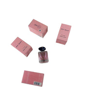 Load image into Gallery viewer, Perfume
