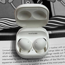 Load image into Gallery viewer, Earpod