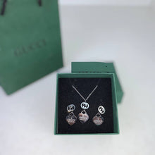 Load image into Gallery viewer, Necklace
