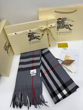 Load image into Gallery viewer, Scarf