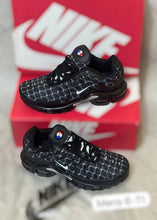 Load image into Gallery viewer, Shoes