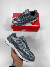 Load image into Gallery viewer, Shoes