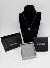 Load image into Gallery viewer, Necklace