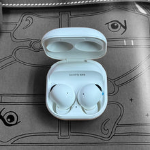 Load image into Gallery viewer, Earpod