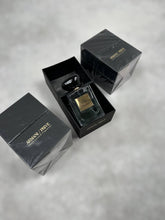 Load image into Gallery viewer, Perfume