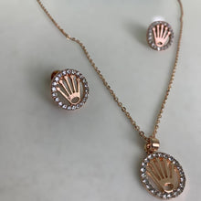 Load image into Gallery viewer, Necklace