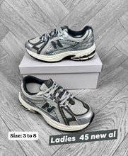 Load image into Gallery viewer, Shoes women